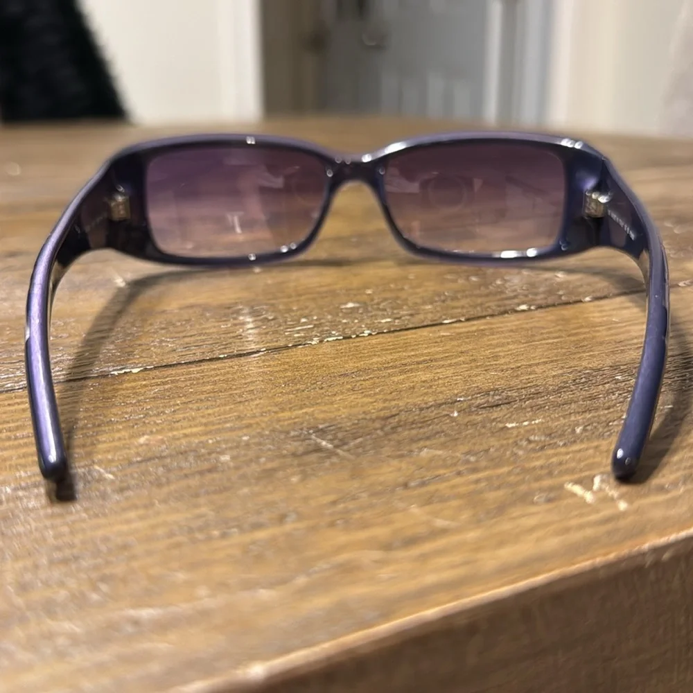 Women’s Fendi Sunglasses FS300 513 - Picture 3 of 4